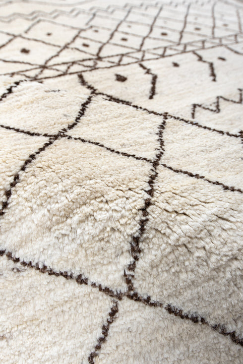 Vintage Moroccan Area Rug (5' x 6')